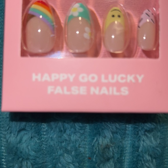 Shrine happy go lucky false nails brand new - Picture 4 of 6